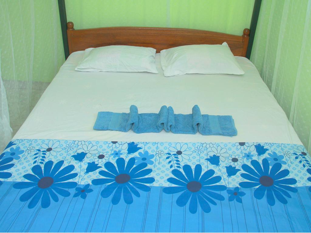 Mirissa Harbour View Hotel Quarto foto
