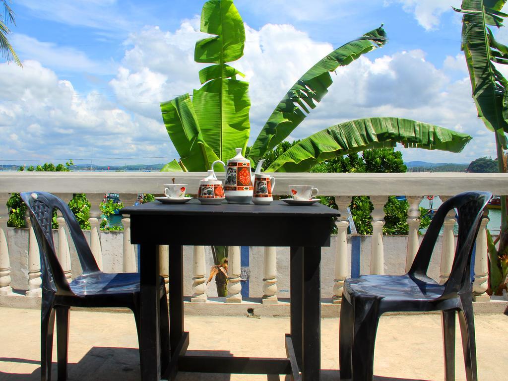 Mirissa Harbour View Hotel Quarto foto