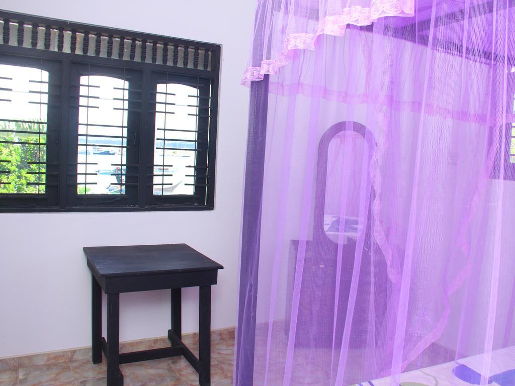 Mirissa Harbour View Hotel Quarto foto